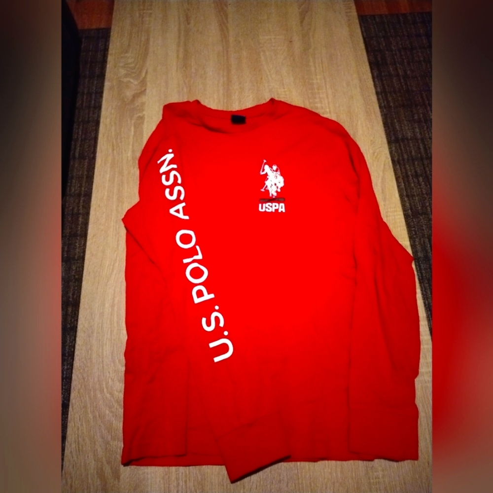 US Polo Assn long sleeve graphic tee men's medium